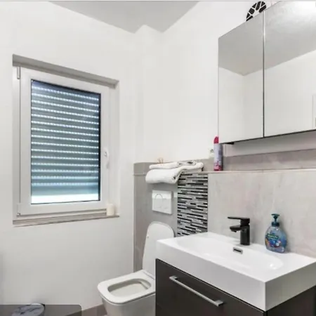 Bibernestli Apartamento